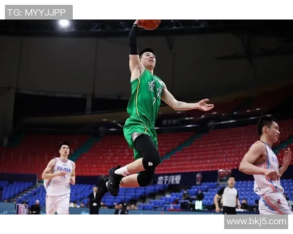 武汉网球队以64分领跑邀请赛积分榜展现强劲实力 武汉网球队以64分领跑邀请赛积分榜展现强劲实力